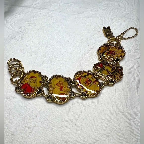John Wind Jewelry - MAXIMAL ART by John Wind Vintage Christmas Theme Charm Bracelet